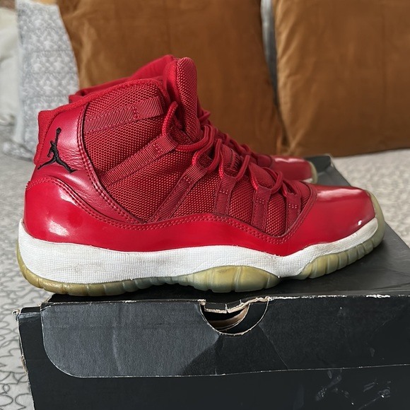 Selling these Jordan 11 red sneakers in fair condition. - Picture 6 of 9